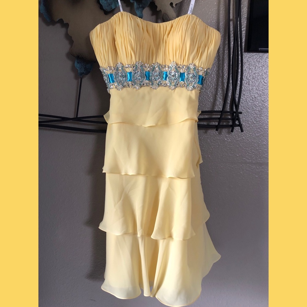 TONY BOWLS Le Gala yellow cocktail dress size 8